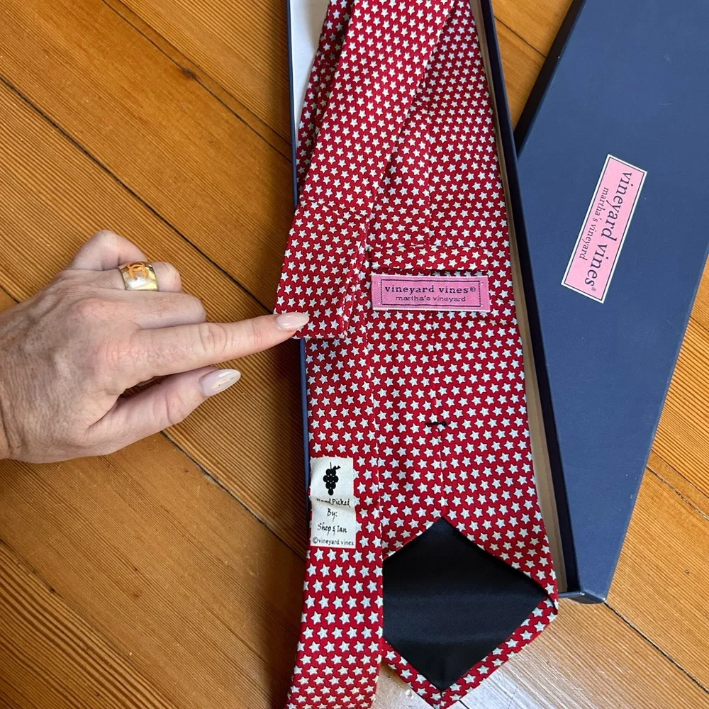 NIB Never Worn Vintage Vineyard Vines 100% Silk Neck Tie - Picture 5 of 5